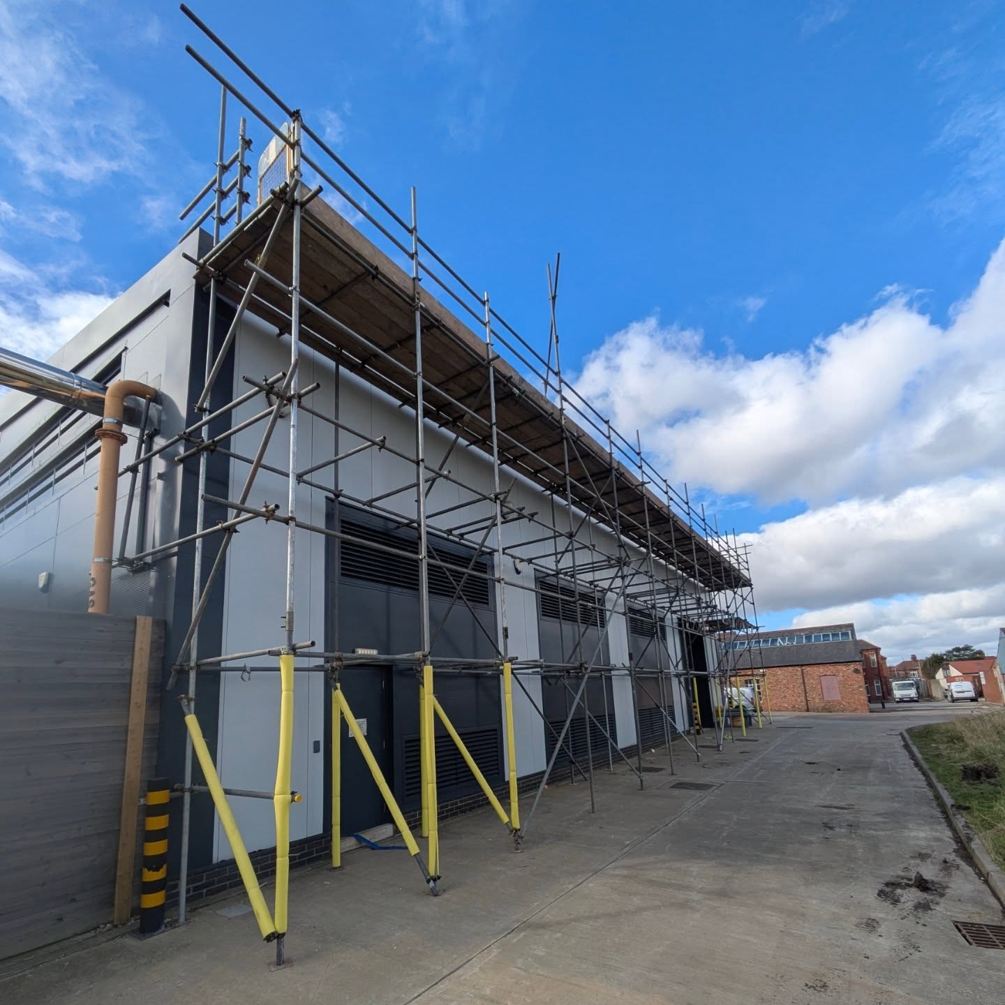 Scaffolding Contractors on site DH4